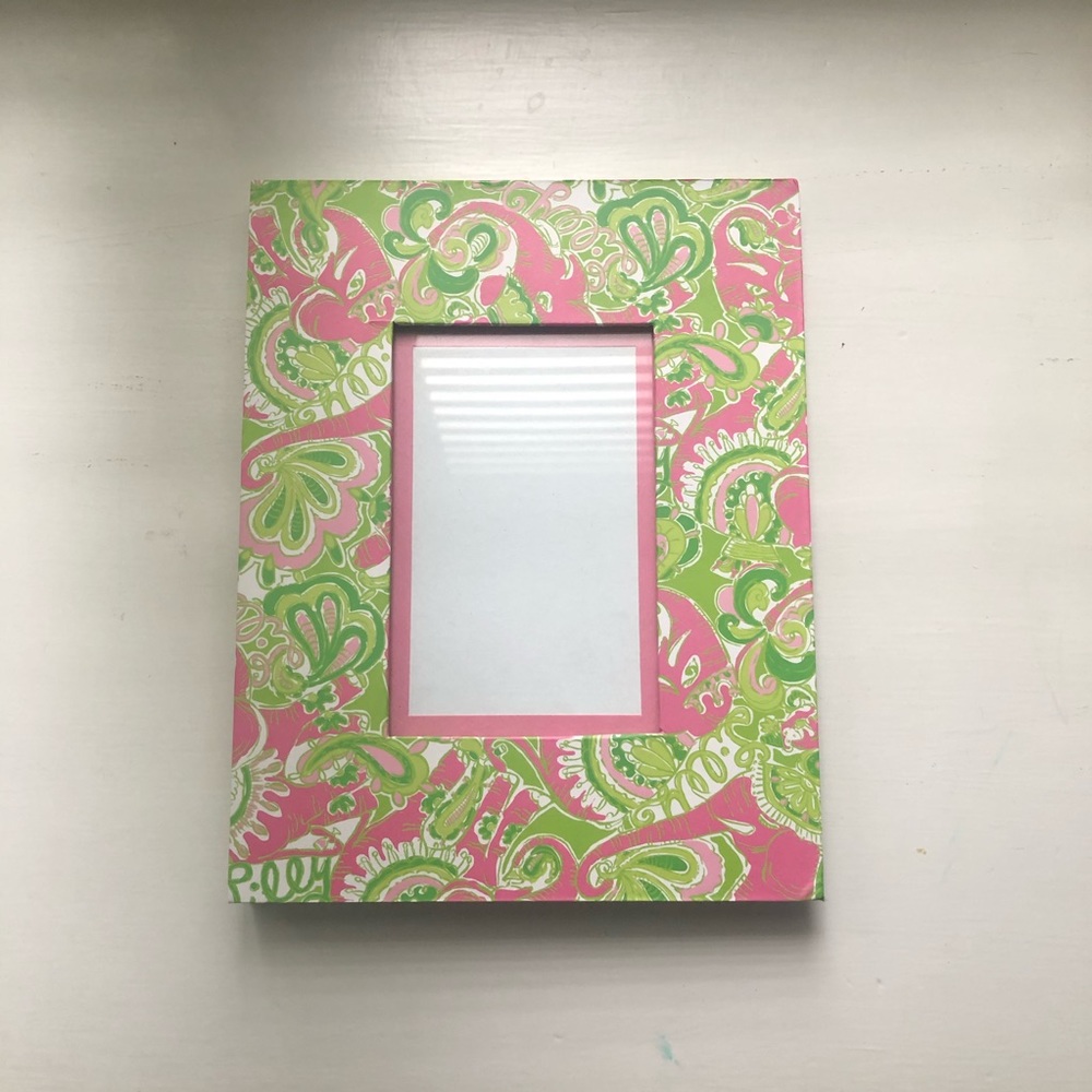 LILLY PULITZER FRAME